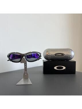 Oakley Men's Silver and Black Sunglass